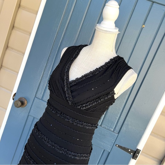 Tadashi black sequin detail cocktail party dress Women’s Size 8 - Picture 2 of 8